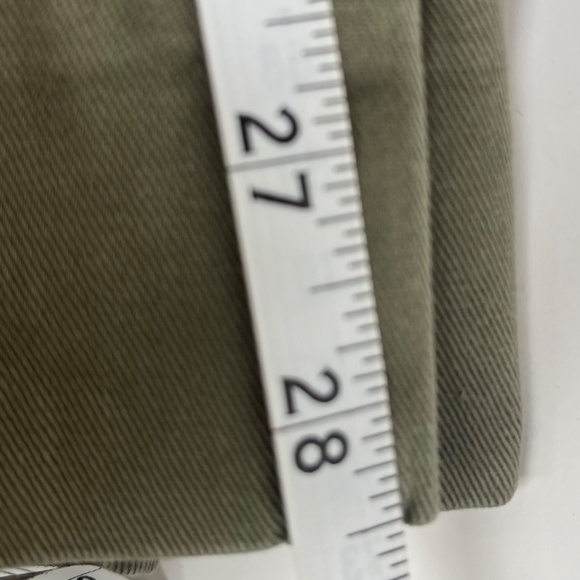 J. Crew Favorite Fit Women's Pants /Chinos, Olive Green, Size 8 Short - Picture 9 of 9